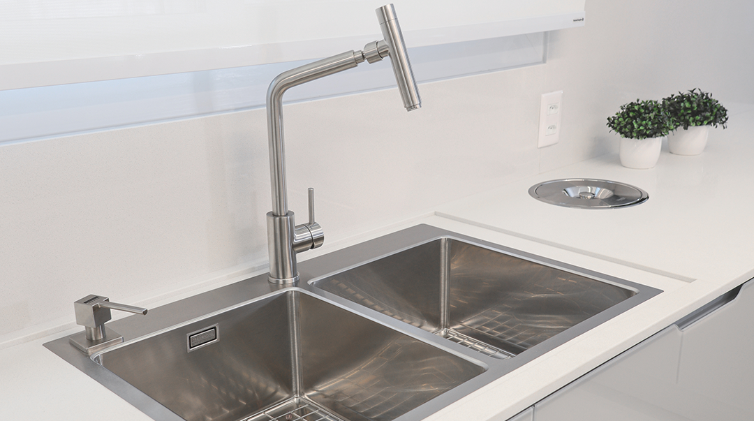 Blog Tramontina What is the difference between a mixer and a tap