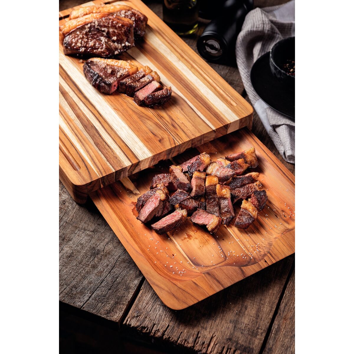 Kit T&aacute;bua e Bandeja Tramontina Churrasco em Madeira Teca com Acabamento em &Oacute;leo Mineral 40 x 30 cm Cor Natural - SKU 13094351 - 4 image number 3