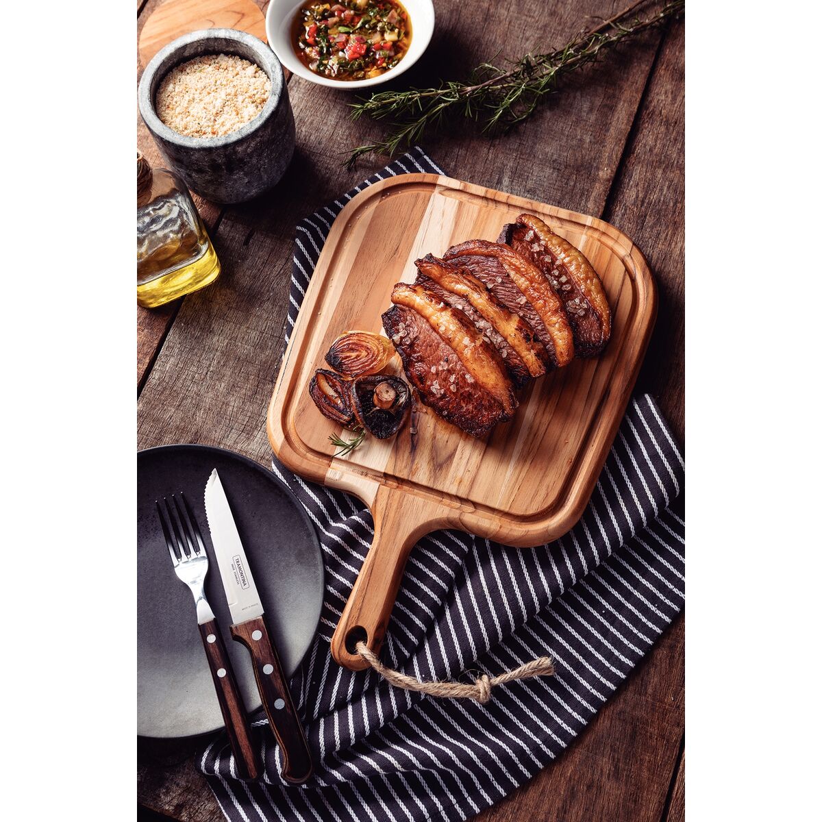 T&aacute;bua para Steak Tramontina Provence em Madeira Teca FSC com Cabo 40x27 cm - SKU 13410359 - 3 image number 2