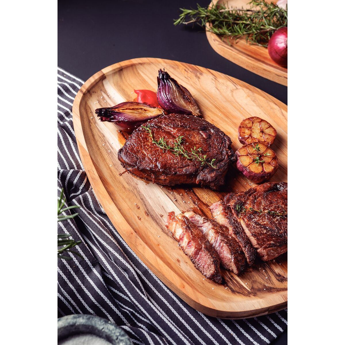 Bandeja Org&acirc;nica Churrasco Tramontina em Madeira Teca FSC com Acabamento em &Oacute;leo Mineral 44x33 cm - SKU 13606351 - 4 image number 3