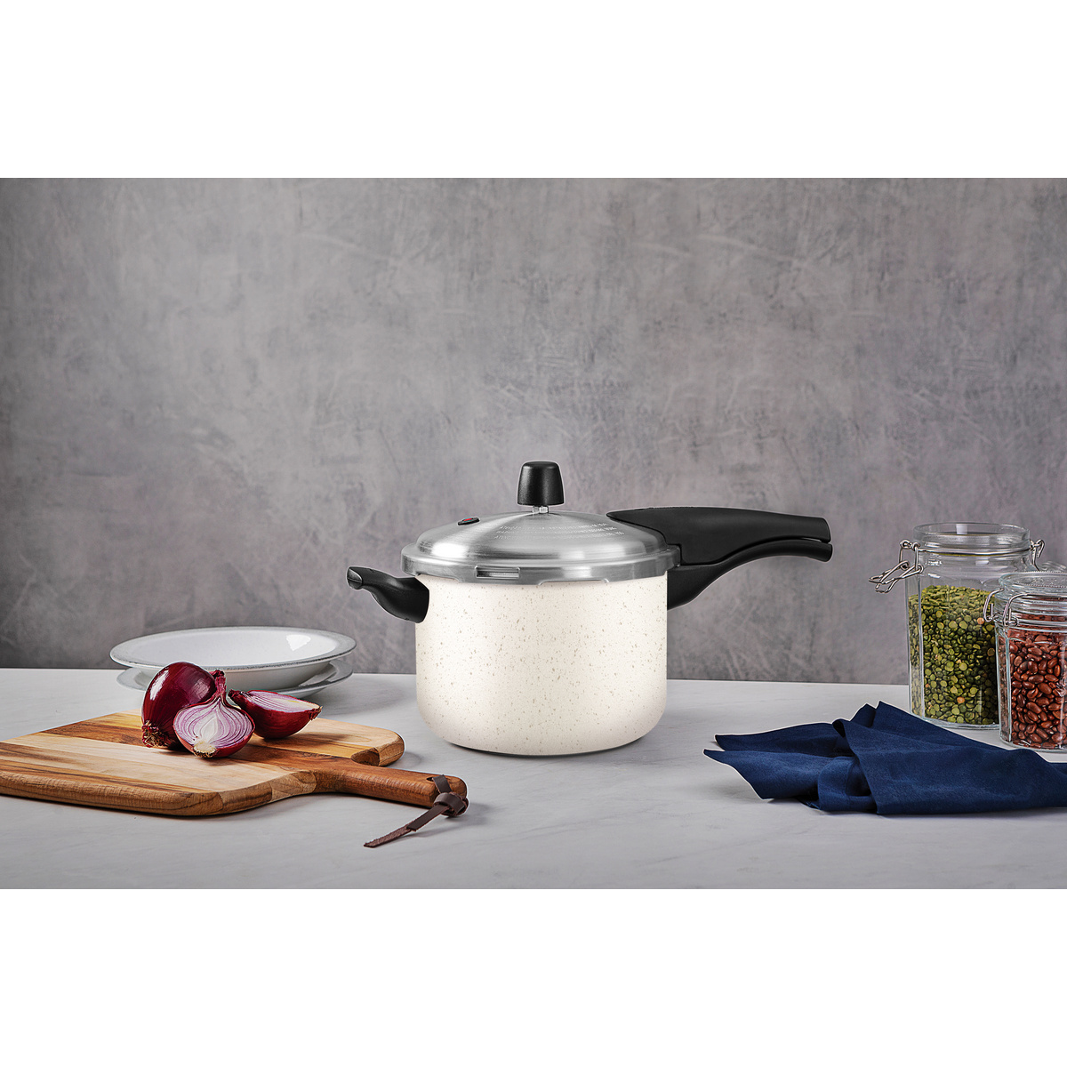 Panela de Press&atilde;o Tramontina Vancouver em Alum&iacute;nio com Revestimento Interno e Externo em Antiaderente Starflon Max Bege 20 cm 4,5 L - SKU 20591320 - 5 image number 4
