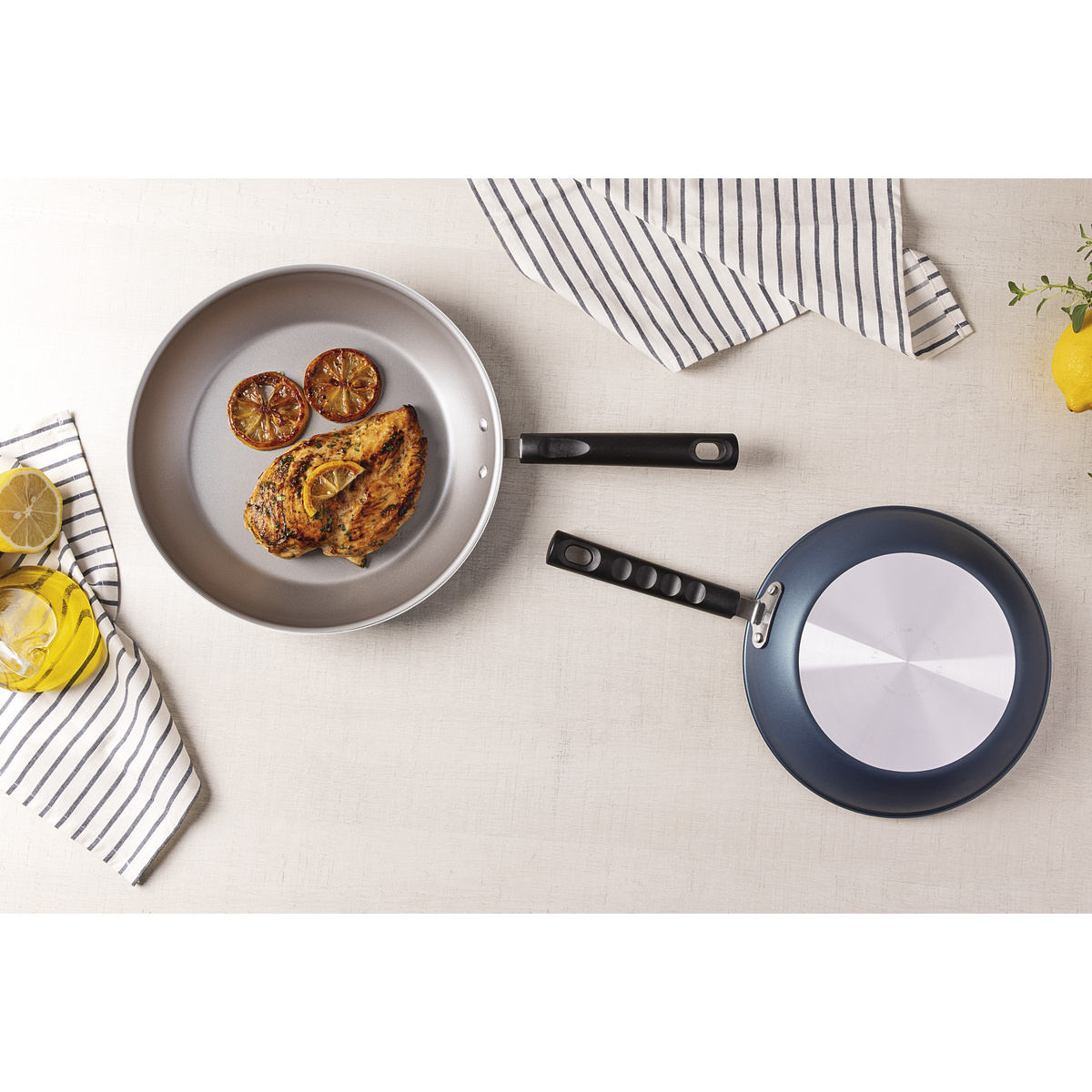 Jogo de Frigideiras Tramontina Versalhes em Alum&iacute;nio com Revestimento Interno e Externo em Antiaderente Starflon Max Azul 2 Pe&ccedil;as Cor Azul - SKU 20698188 - 4 image number 3