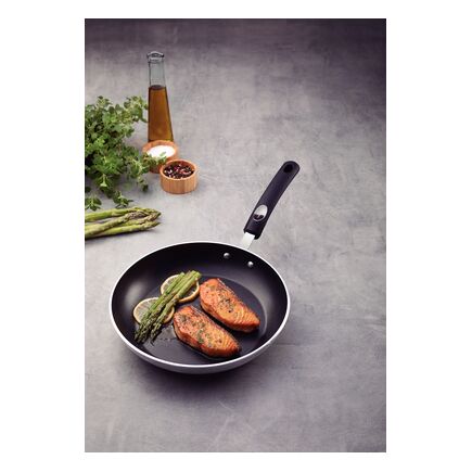 Tramontina Professional Aluminum Frying Pan with Interior Starflon