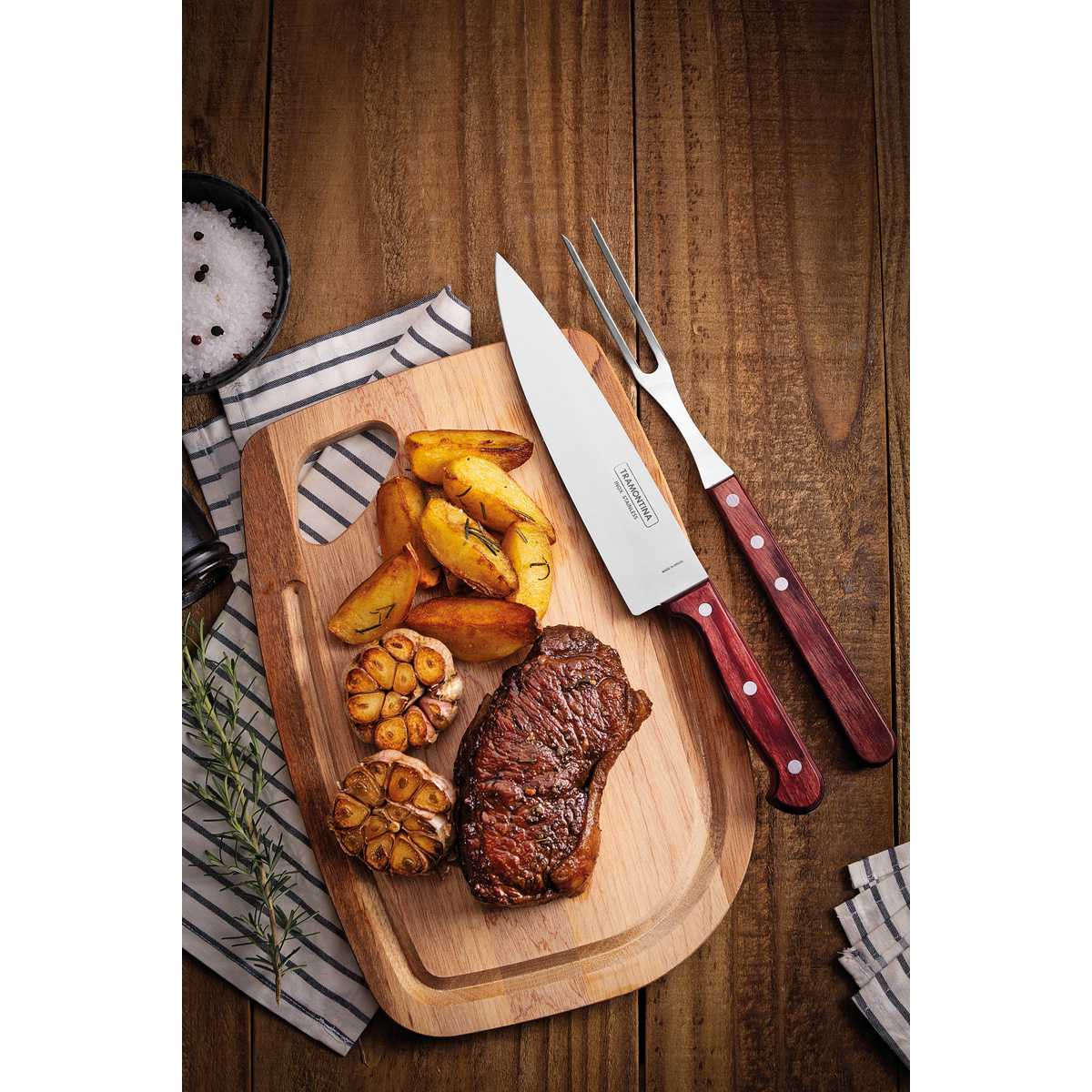 Kit para Churrasco Tramontina com L&acirc;minas em A&ccedil;o Inox e Cabo Polywood Vermelho com T&aacute;bua de Madeira 3 Pe&ccedil;as Cor Polywood vermelho - SKU 21198714 - 4 image number 3