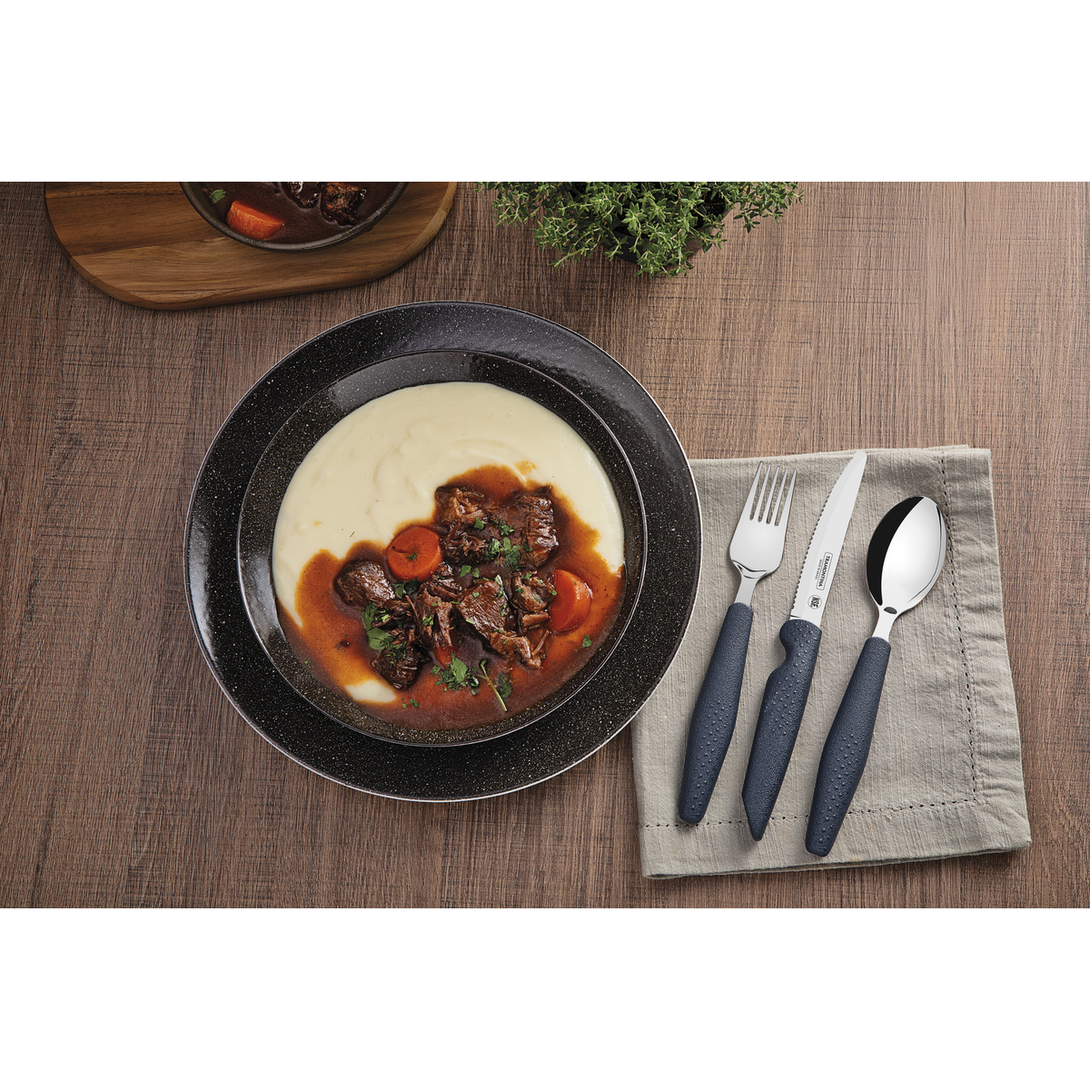 Jogo de Talheres Inclusivo Tramontina ForAll com L&acirc;minas em A&ccedil;o Inox e Cabos em Polipropileno Cinza com Estojo 4 Pe&ccedil;as Cor Cinza - SKU 23599682 - 8 image number 7