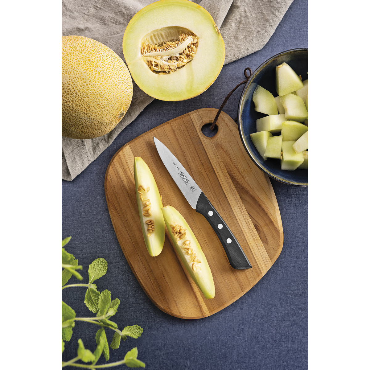 Jogo de Facas Tramontina Solutta com Lâminas em Aço Inox e Cabos em Policarbonato e Fibra de Vidro 3 Peças Cor Preto - SKU 24299010 - 6 image number 5