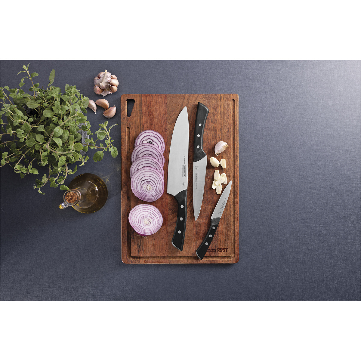 Jogo de Facas Tramontina Solutta com Lâminas em Aço Inox e Cabos em Policarbonato e Fibra de Vidro 3 Peças Cor Preto - SKU 24299010 - 8 image number 7