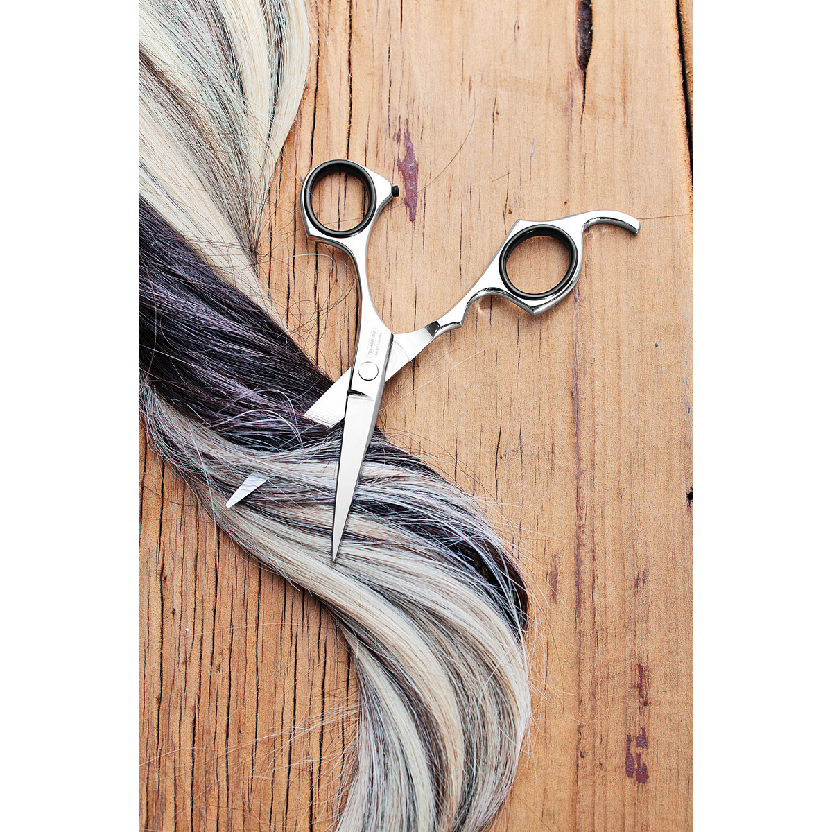 Tesoura Profissional para Cabelo Tramontina em A&ccedil;o Inox com Fio Navalha Liso e Apoio Fixo para Dedo 5,5" - SKU 25985005 - 3 image number 2