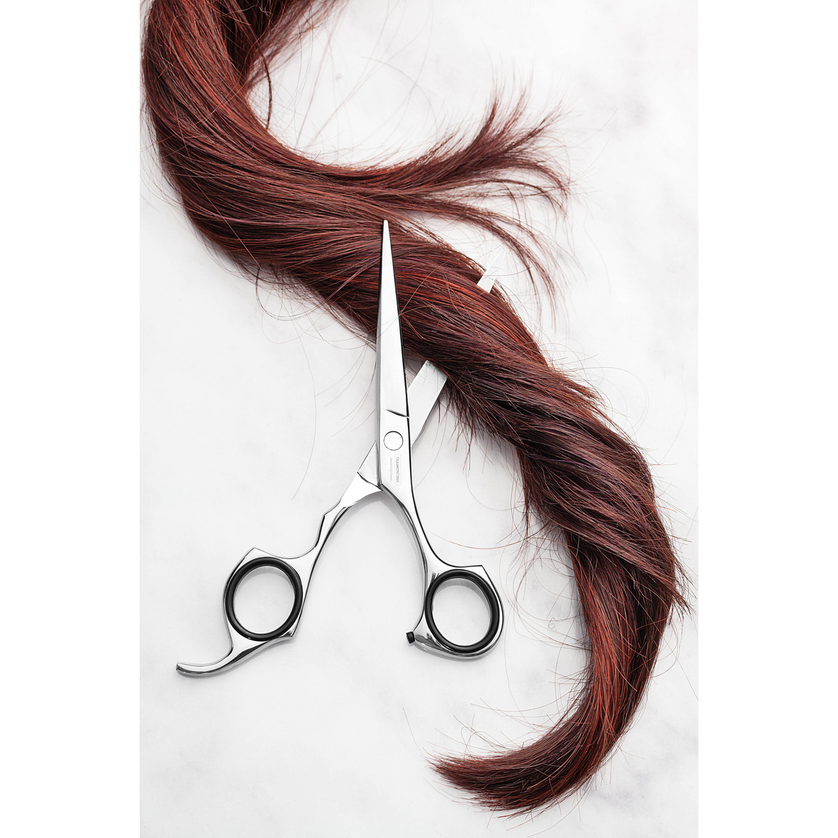 Tesoura Profissional para Cabelo Tramontina em A&ccedil;o Inox com Fio Laser MIcrosserrilhado e Apoio Fixo para Dedo 6" - SKU 25986006 - 3 image number 2