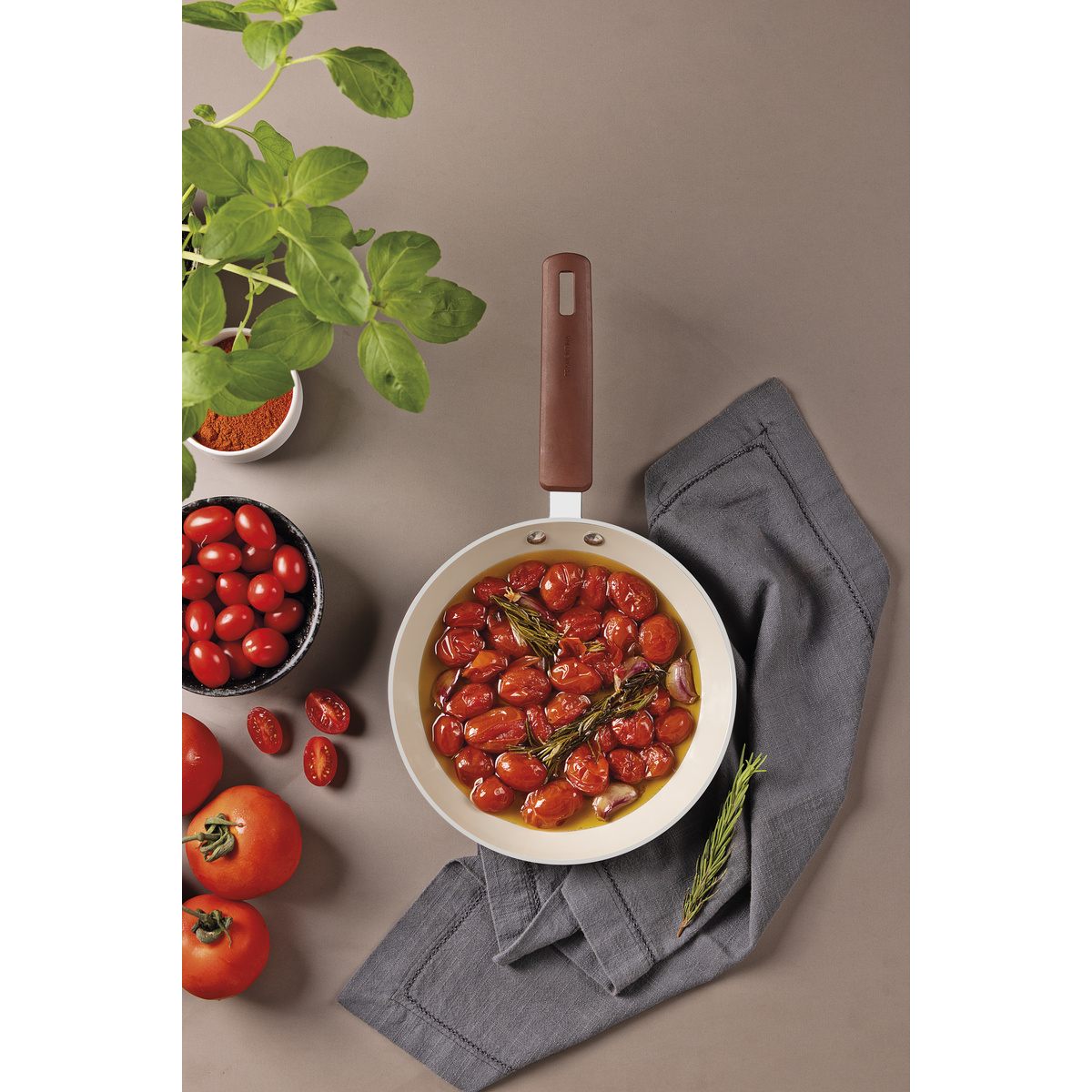 Frigideira Tramontina Veronese em Alum&iacute;nio Reciclado com Revestimento Interno Cer&acirc;mico e Externo Siliconado Argila 20 cm 0,8 L - SKU 28620420 - 4 image number 3