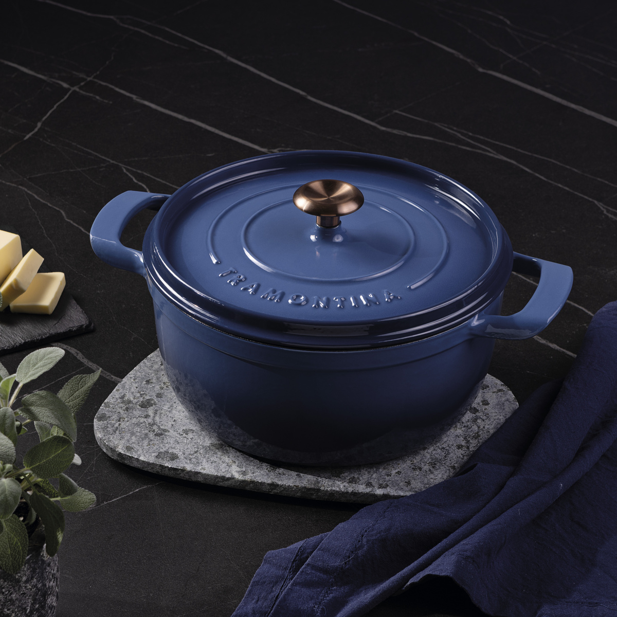 Ca&ccedil;arola Tramontina Ampezzo em Ferro Fundido com Revestimento Interno e Externo Esmaltado Azul 26 cm 5,6 L Cor Azul - SKU 28751126 - 4 image number 3