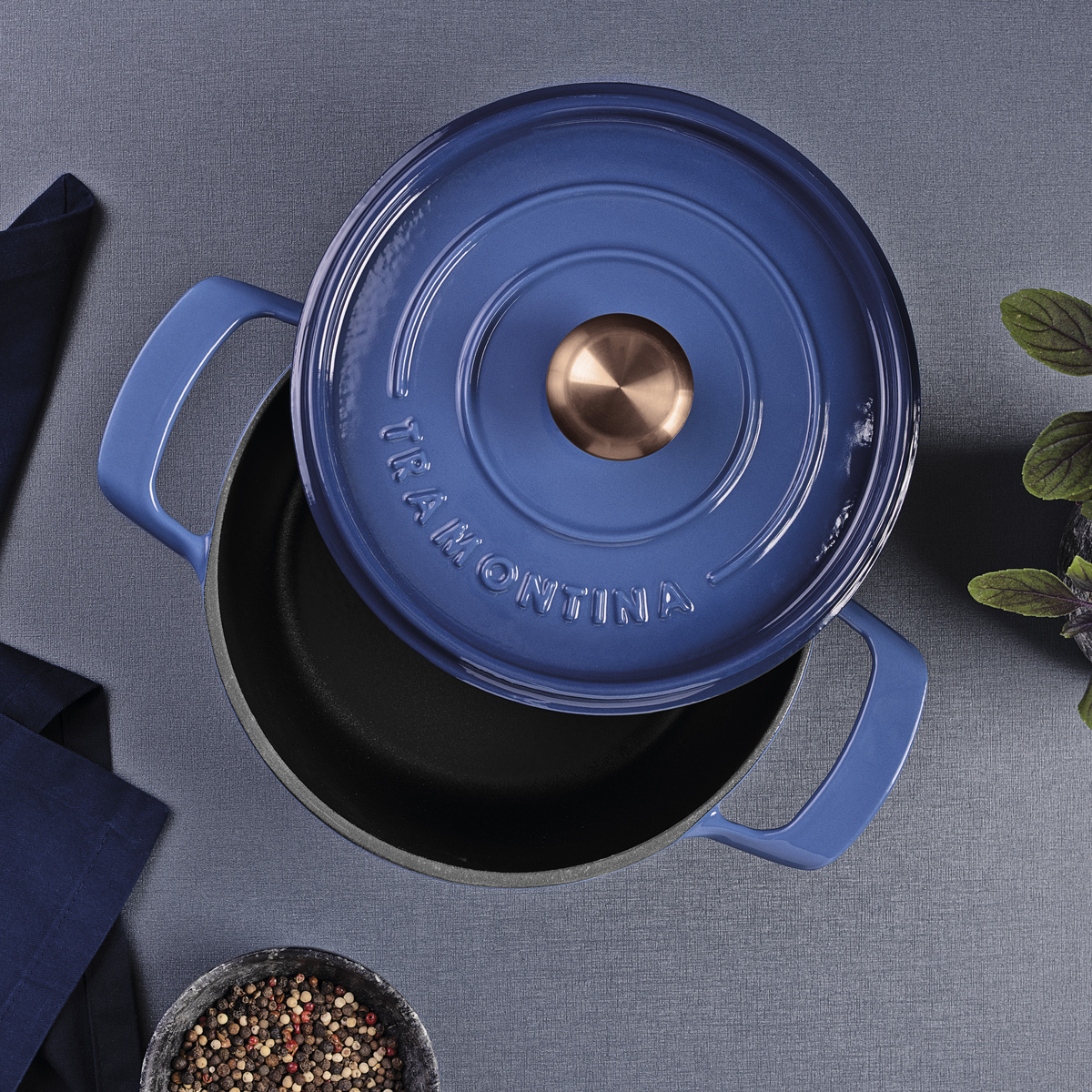 Ca&ccedil;arola Tramontina Ampezzo em Ferro Fundido com Revestimento Interno e Externo Esmaltado Azul 26 cm 5,6 L Cor Azul - SKU 28751126 - 6 image number 5