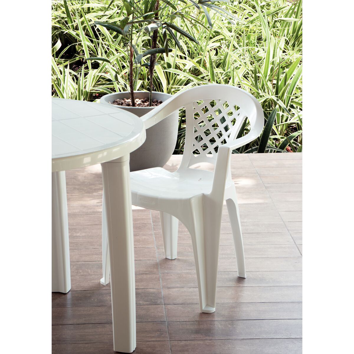 Cadeira Iguape em Polipropileno Branco - 92221010 - TRAMONTINA P5406