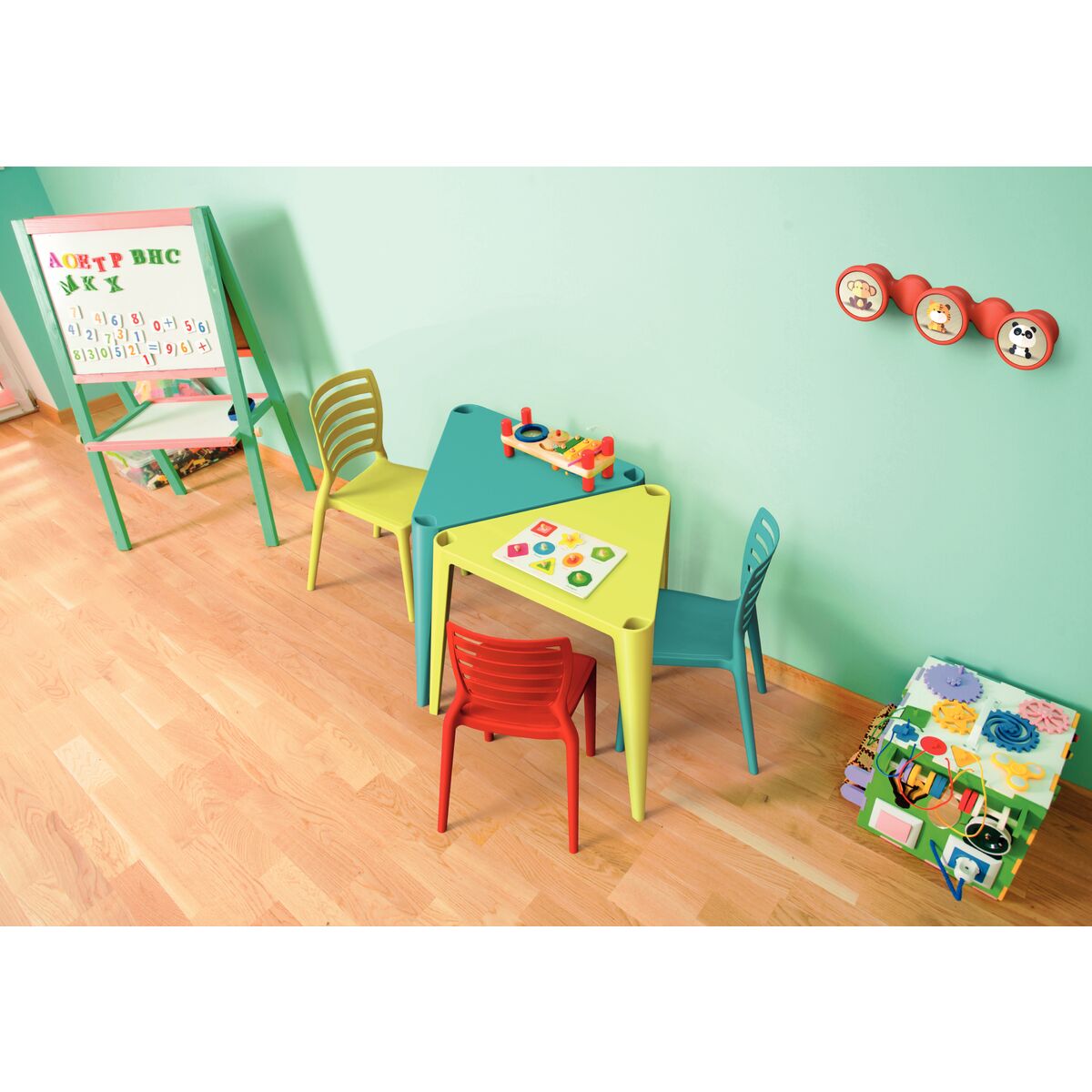 Mesa infantil rectangular 407. Mobiliario para Aula. www.