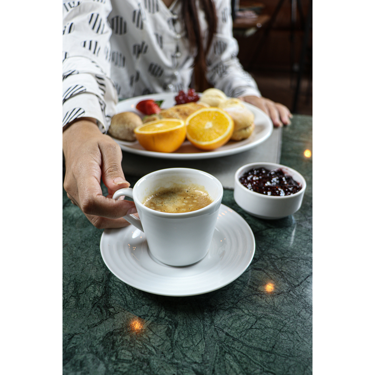 Aparelho de Jantar Tramontina Vibrare em Porcelana Decorada 20 Pe&ccedil;as Cor Branco - SKU 96012287 - 3 image number 2