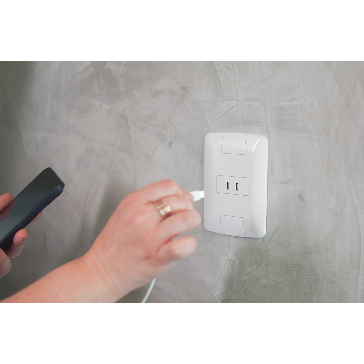 Módulo 2 Tomadas USB-C 2 A Bivolt Tramontina  Branco - SKU 57217020 - 5 image number 4