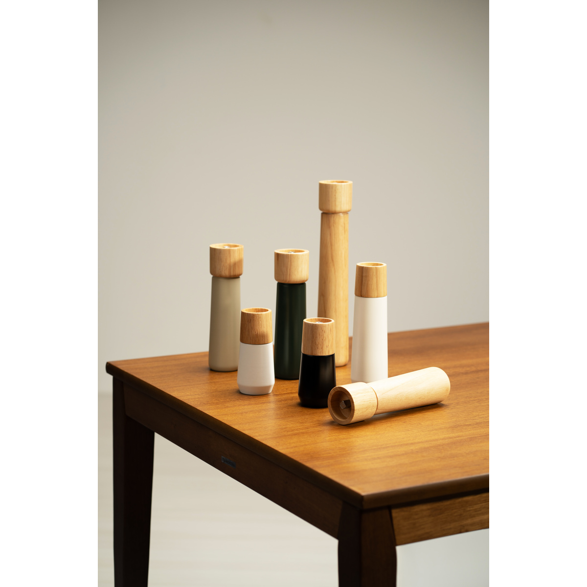 Moedor de Sal e Pimenta Tramontina Realce em Madeira Seringueira de 20,5 cm - SKU 61657120 - 9 image number 8