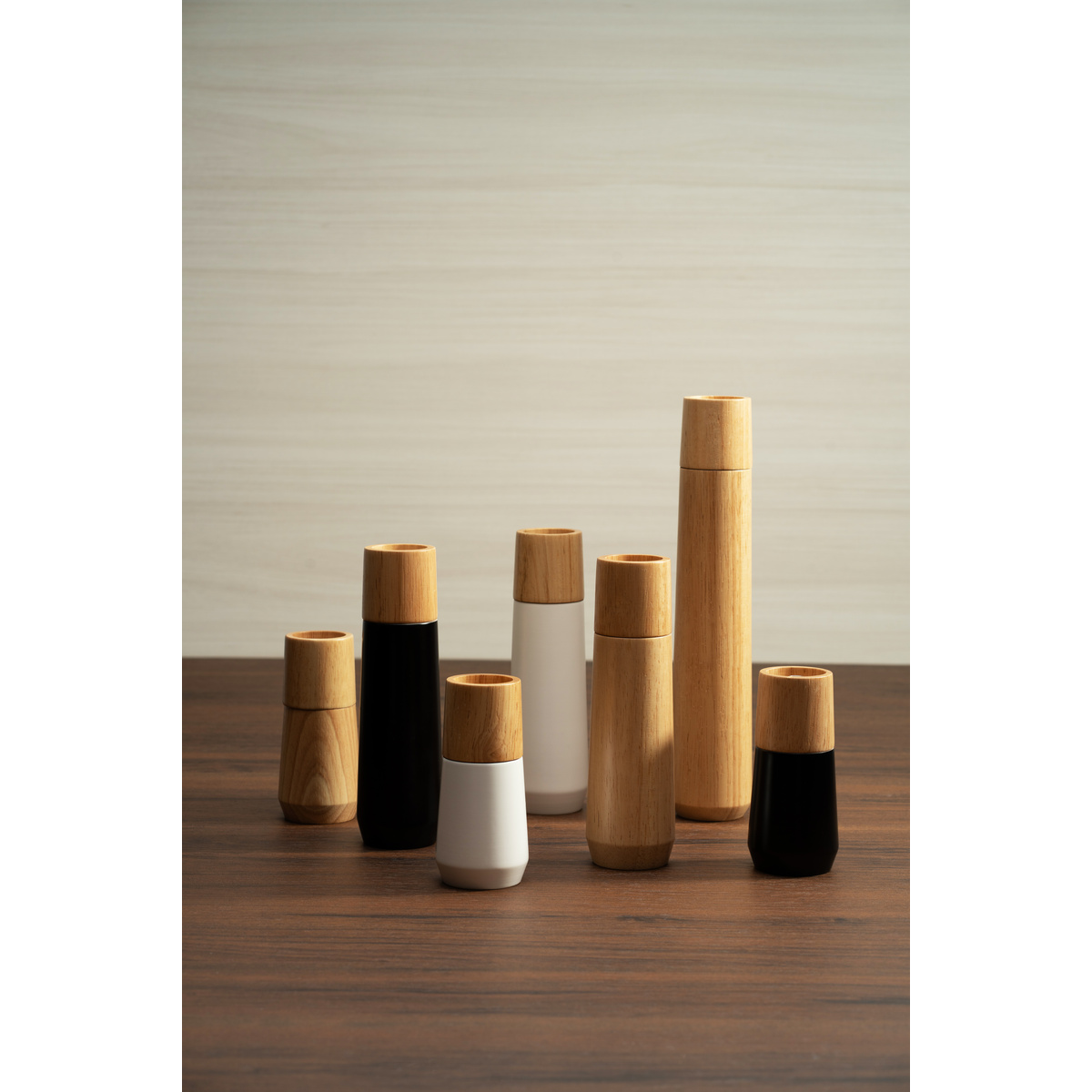 Moedor de Sal e Pimenta Tramontina Realce em Madeira Seringueira de 12,7 cm Branco Cor Branco - SKU 61657014 - 4 image number 3