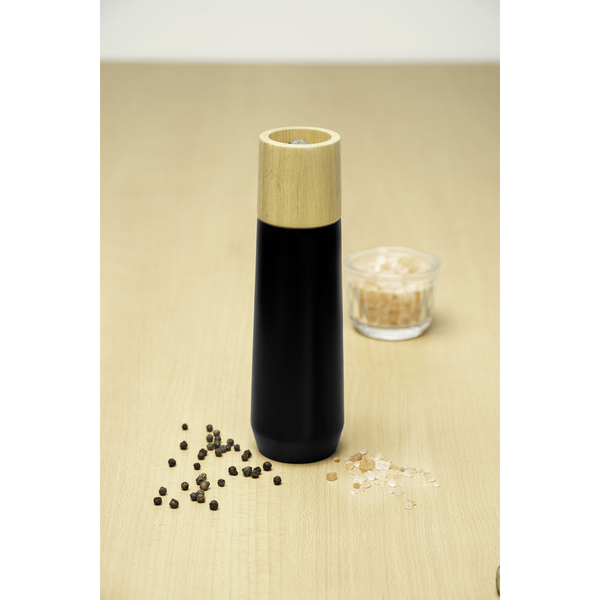 Moedor de Sal e Pimenta Tramontina Realce em Madeira Seringueira de 19,7 cm Preto Cor Preto - SKU 61657023 - 5 image number 4