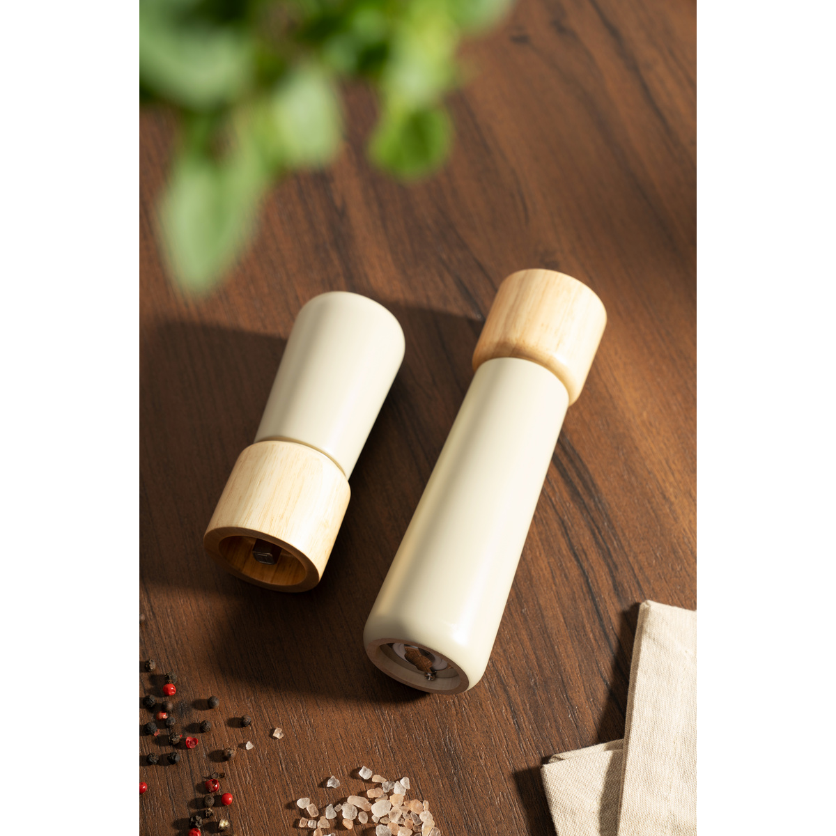 Moedor de Sal e Pimenta Tramontina Realce em Madeira Seringueira de 13,7 cm Cinza Cor Cinza - SKU 61657118 - 3 image number 2