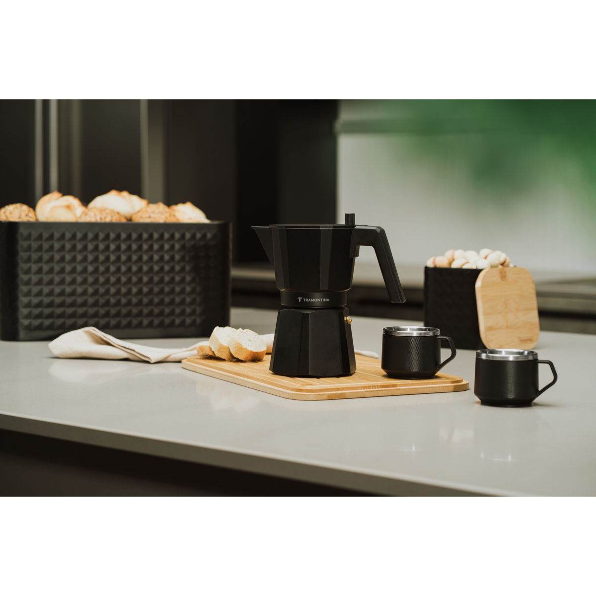 Cafeteira Expresso Italiana Tramontina em Alum&iacute;nio Preto com Cabo em Nylon 320 ml - SKU 61768040 - 4 image number 3