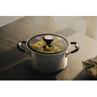 Ca&ccedil;arola Funda Tramontina Solar Silicone em A&ccedil;o Inox com Fundo Triplo 20 cm 3,6 L Cor Inox - SKU 62124203 - 4 image number 3