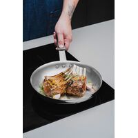Frigideira Tramontina Professional em A&ccedil;o Inox com Fundo Triplo e Cabo com Luva de Silicone Remov&iacute;vel 30 cm Cor Inox - SKU 62333300 - 6 image number 5