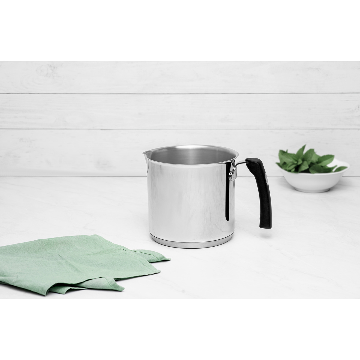 Fervedor Tramontina Solar Silicone em A&ccedil;o Inox Fundo Triplo com Cabo de Silicone 14 cm 2,0 L Cor Inox - SKU 62492140 - 5 image number 4