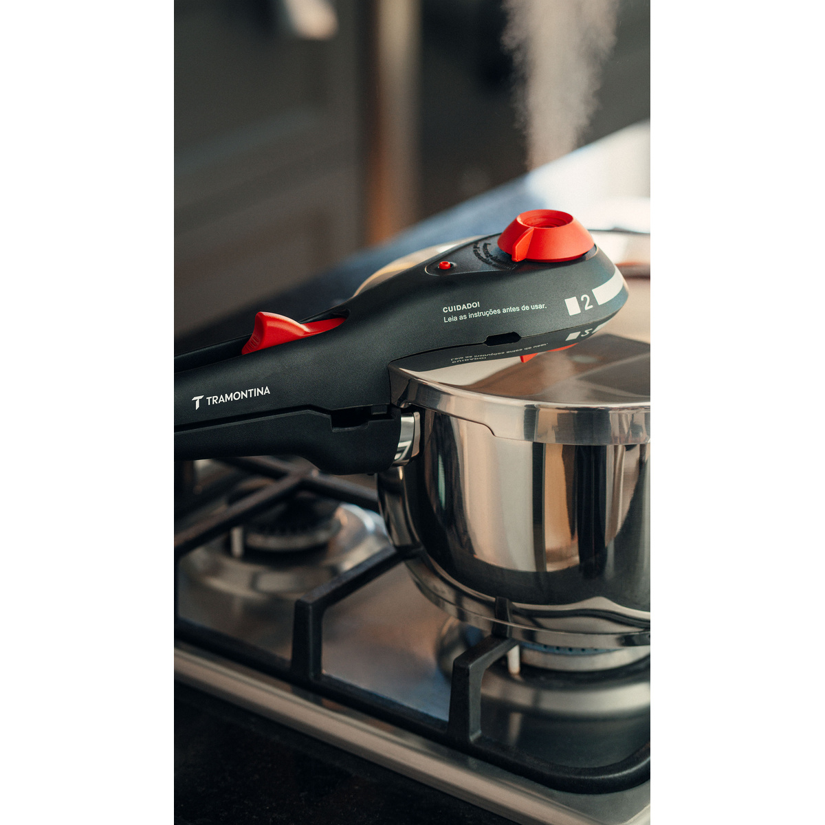 Panela de Press&atilde;o Tramontina Solar em A&ccedil;o Inox Fundo Triplo com 5 Dispositivos de Seguran&ccedil;a 22 cm 4,5 L Cor Inox - SKU 62513223 - 24 image number 23