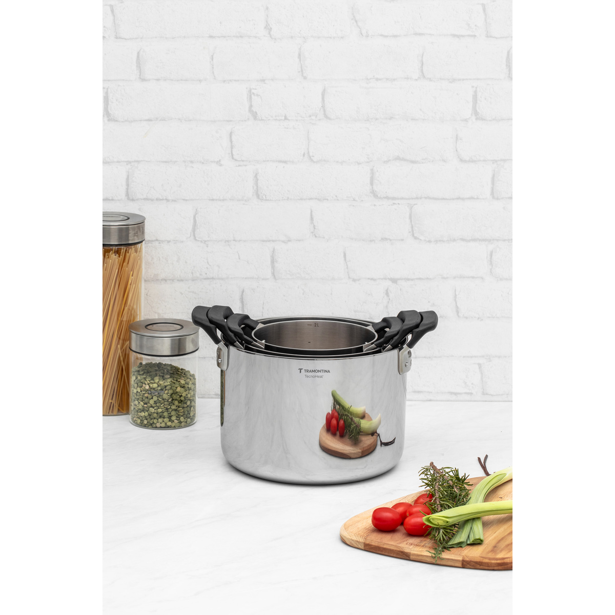 Jogo de Panelas Tramontina Grano Compact em A&ccedil;o Inox com Corpo Triplo e Al&ccedil;as com Revestimento em Silicone Preto 3 Pe&ccedil;as Cor Inox - SKU 65240200 - 13 image number 12