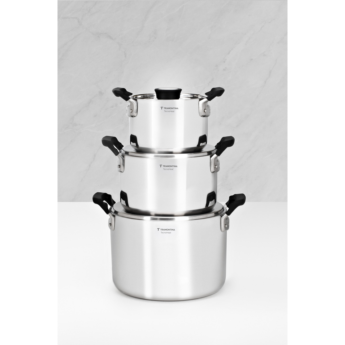 Jogo de Panelas Tramontina Grano Compact em A&ccedil;o Inox com Corpo Triplo e Al&ccedil;as com Revestimento em Silicone Preto 3 Pe&ccedil;as Cor Inox - SKU 65240200 - 16 image number 15