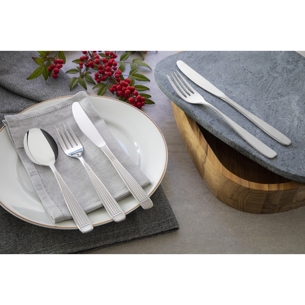 Faqueiro Tramontina Cosmos em A&ccedil;o Inox com Facas de Mesa Acabamento em Brilho e Estojo de Madeira 76 Pe&ccedil;as Cor Inox - SKU 66950307 - 5 image number 4