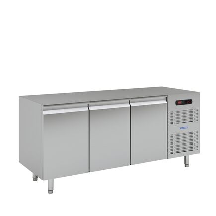 Refrigerated counter without work counter, 3 doors 1805x680 mm