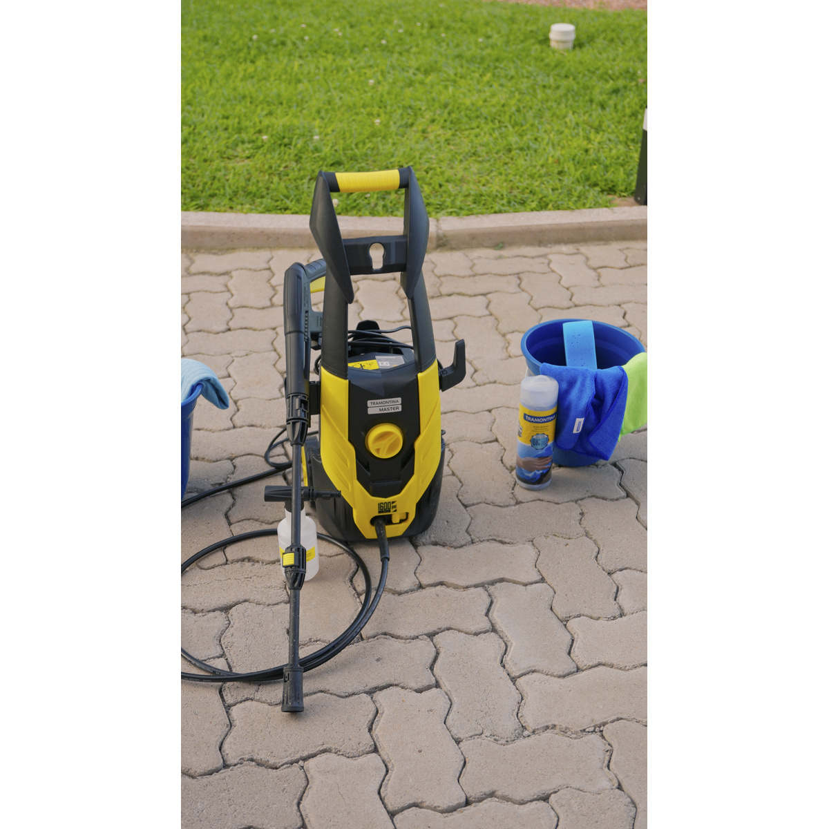 Lavadora de Alta Pressão 1400 W Tramontina MASTER para Uso Eventual com Mangueira Alta Pressão 3 m Jato Regulável 1600 psi  220 V - SKU 42550022 - 15 image number 14