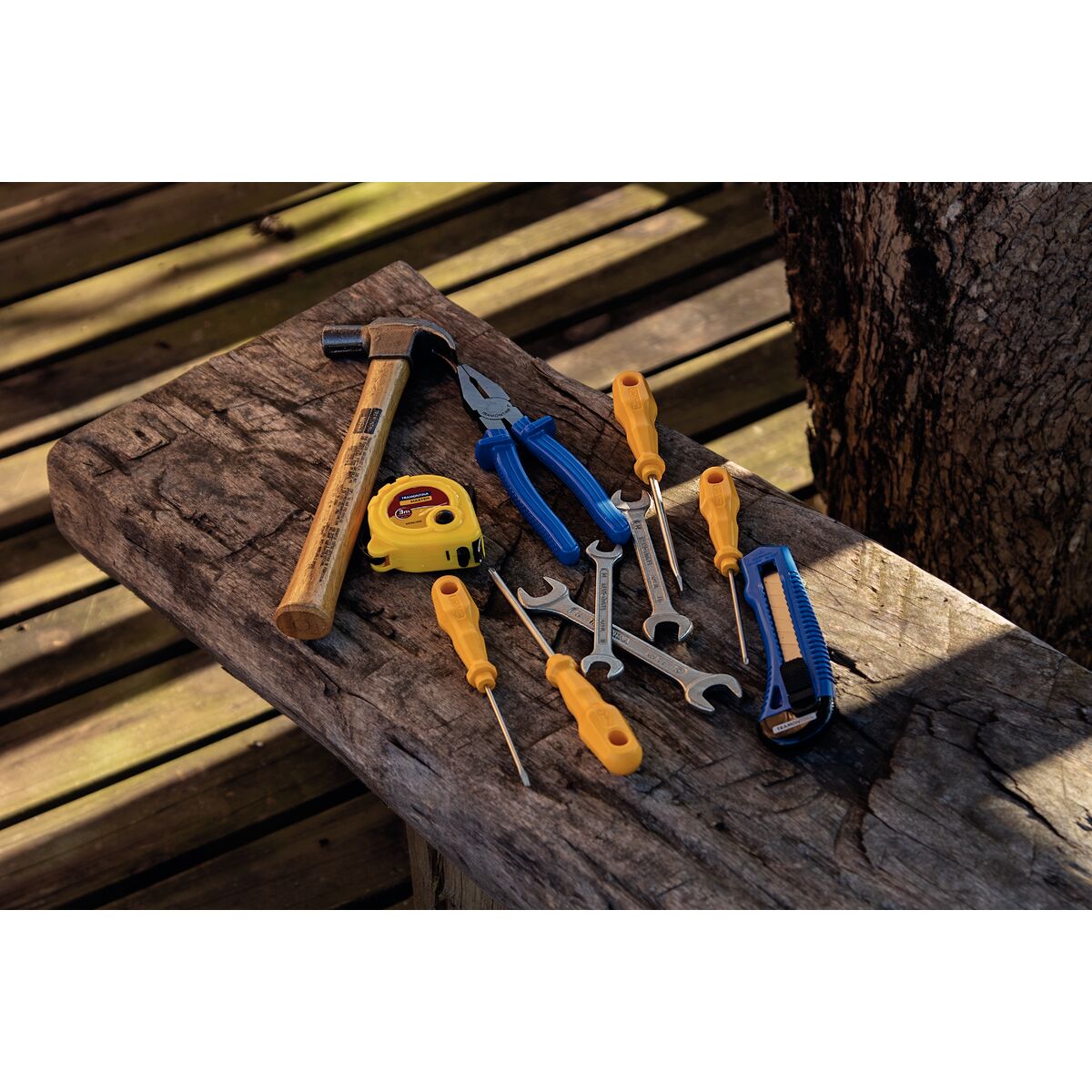 Kit de Ferramentas Tramontina com Pistola de Cola Quente Chaves de Fenda Trena Alicate Estilete Mini Chave de Fenda 28 peças - SKU 43409112 - 2 image number 1