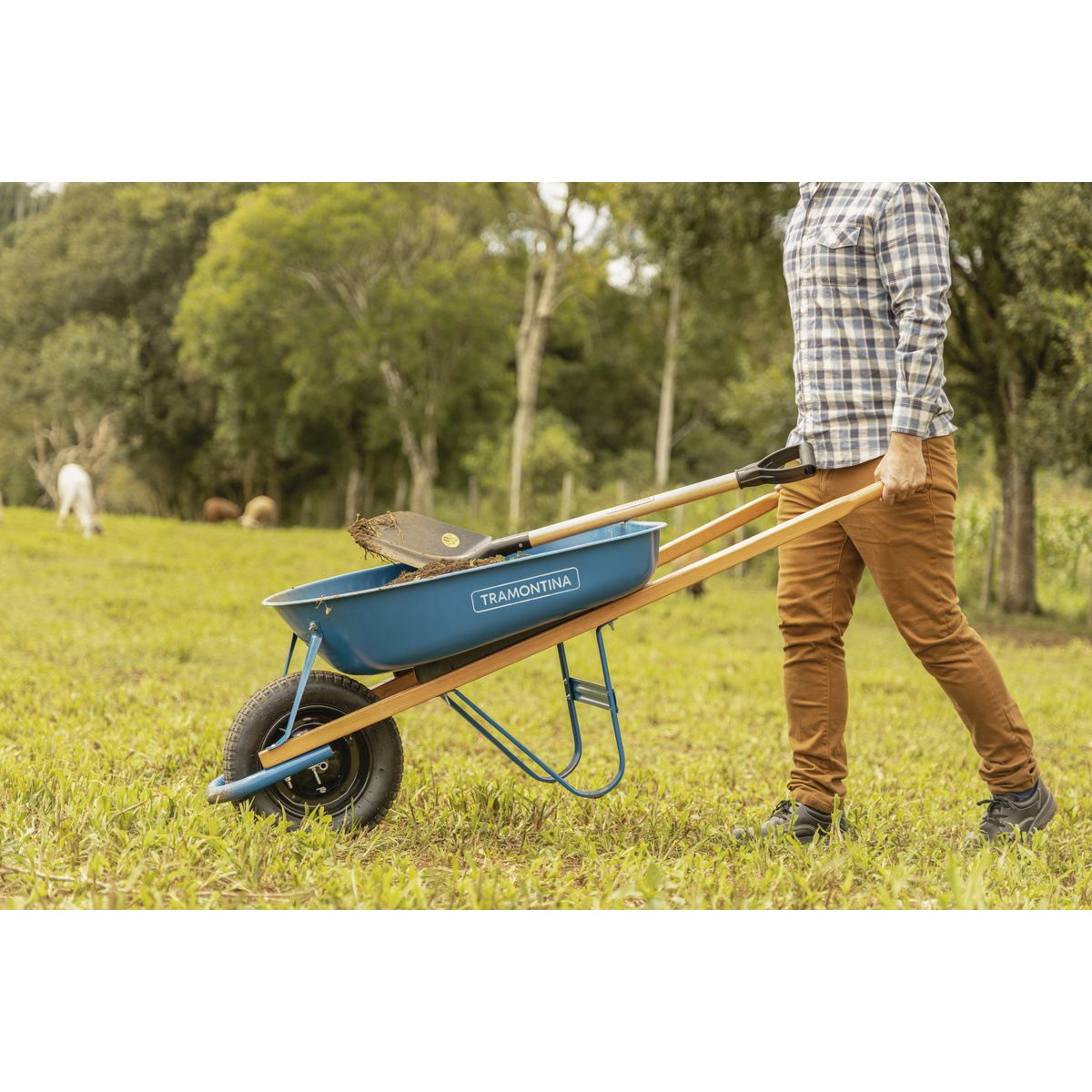 Pneu em Borracha 3.25/8" Tramontina para Carrinho de M&atilde;o - SKU 77799899 - 3 image number 2