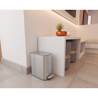 Lixeira Tramontina Tipo D Slim em A&ccedil;o Inox com Acabamento Acetinado 5 L Cor Inox - SKU 94538605 - 2 image number 1
