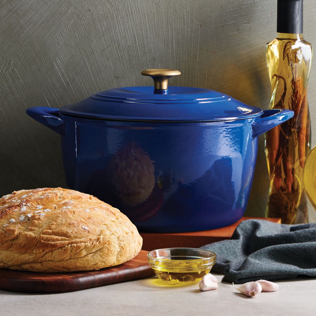 7 Qt Enameled Cast Iron Covered Tall Round Dutch Oven - Classic Blue with  Gold Knob